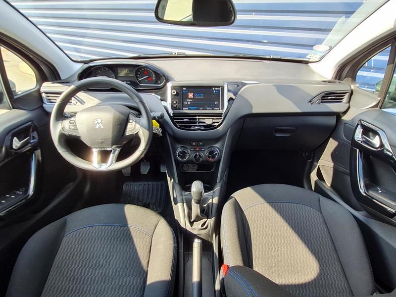 Peugeot 208 Puretech 82 Ch Signature