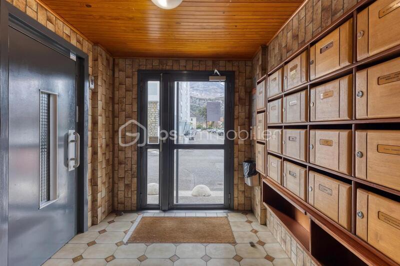 Appartement - 65 m² - 4 pièces