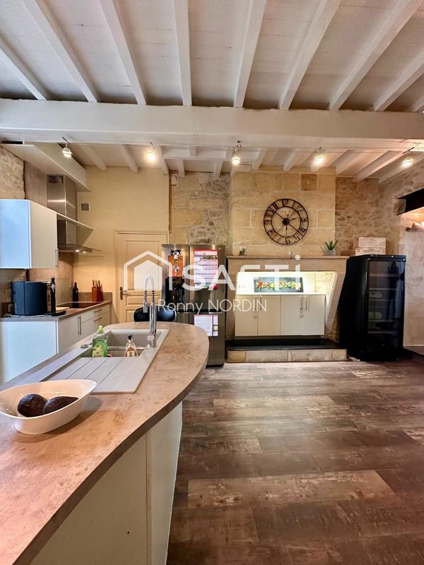 Maison - 195 m² - 6 pièces