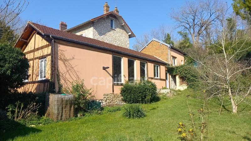 Maison - 220 m² - 8 pièces