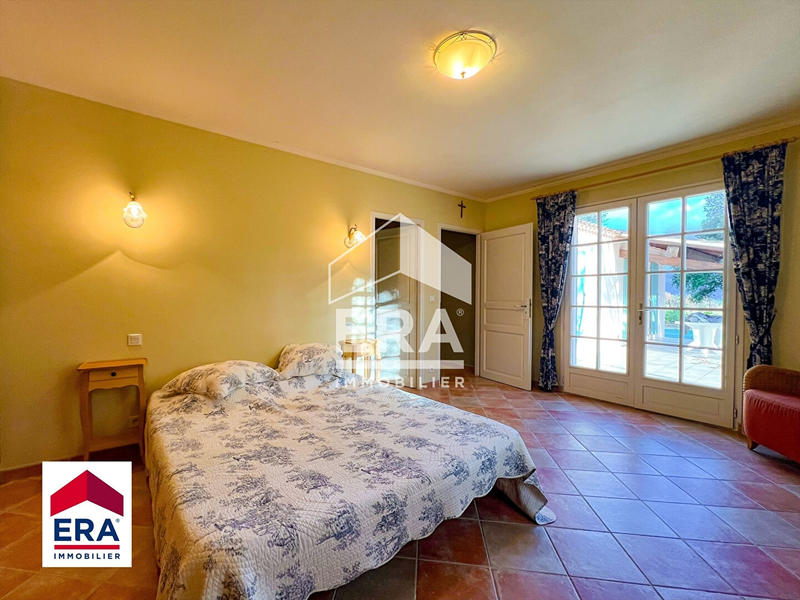 Maison - 182 m² - 8 pièces