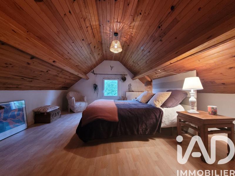 Maison - 232 m² - 8 pièces