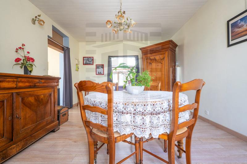 Maison - 121 m² - 4 pièces