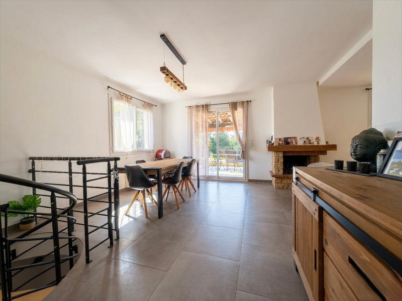 Villa - 140 m² - 5 pièces