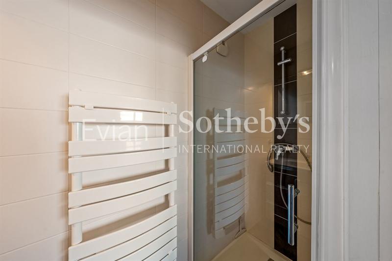 Appartement - 90 m² - 4 pièces