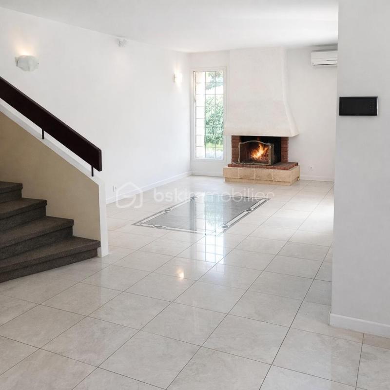 Maison - 135 m² - 6 pièces