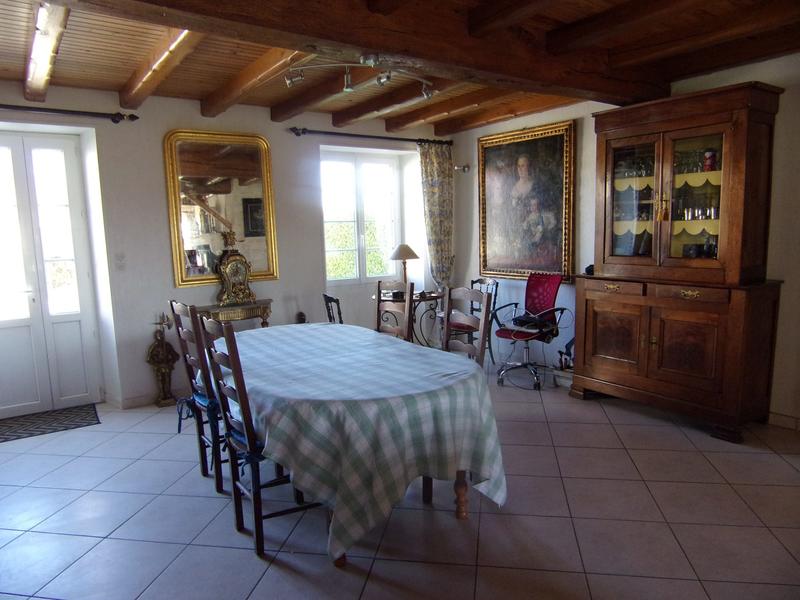 Maison traditionnelle - 195 m² - 5 pièces