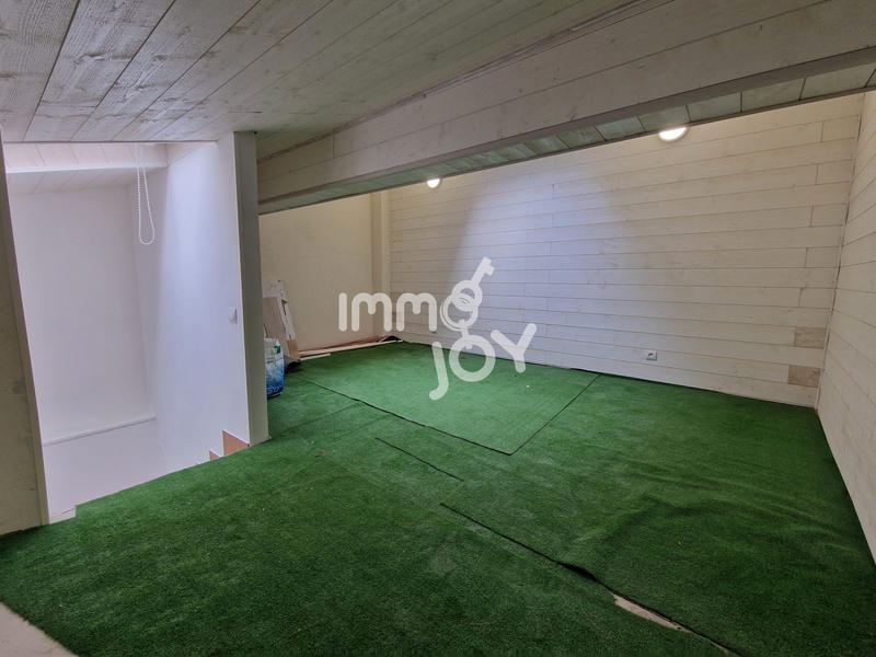 Maison - 83 m² - 3 pièces