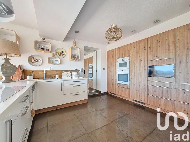 Maison de maîtres - 234 m² - 7 pièces