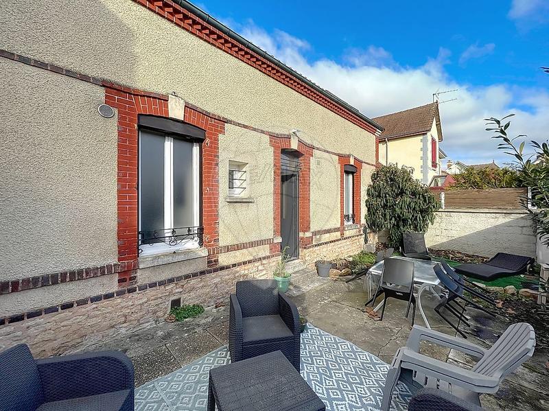 Maison - 110 m² - 5 pièces