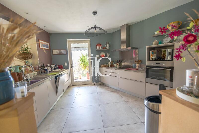 Maison - 178 m² - 7 pièces