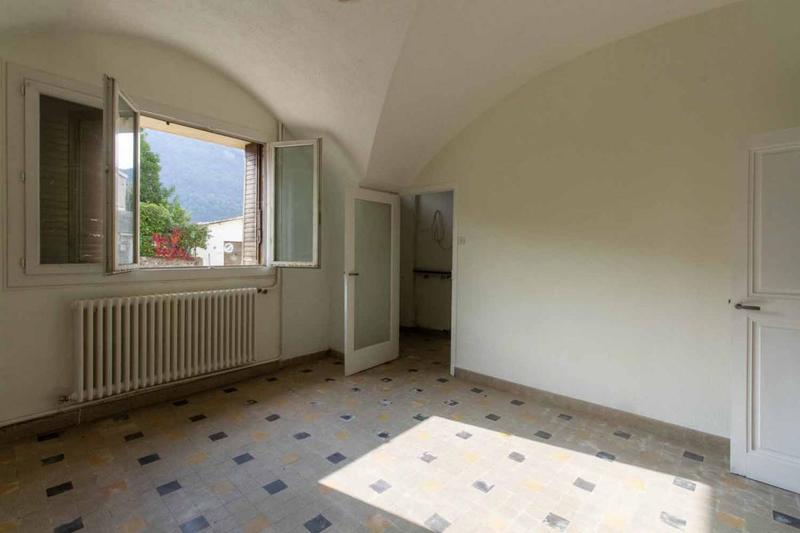 Maison - 272 m² - 10 pièces