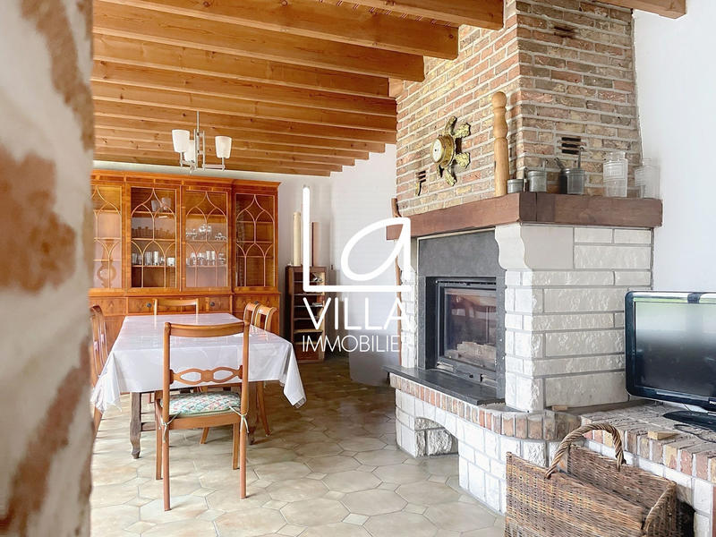 Maison - 210 m² - 7 pièces