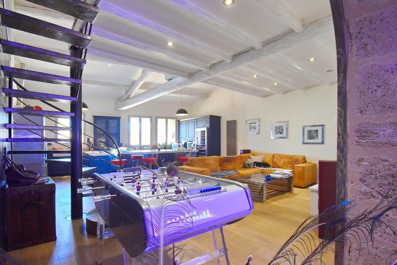 Duplex - 266 m² - 5 pièces