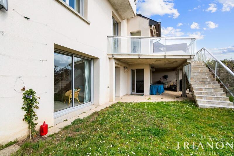 Maison - 201 m² - 7 pièces