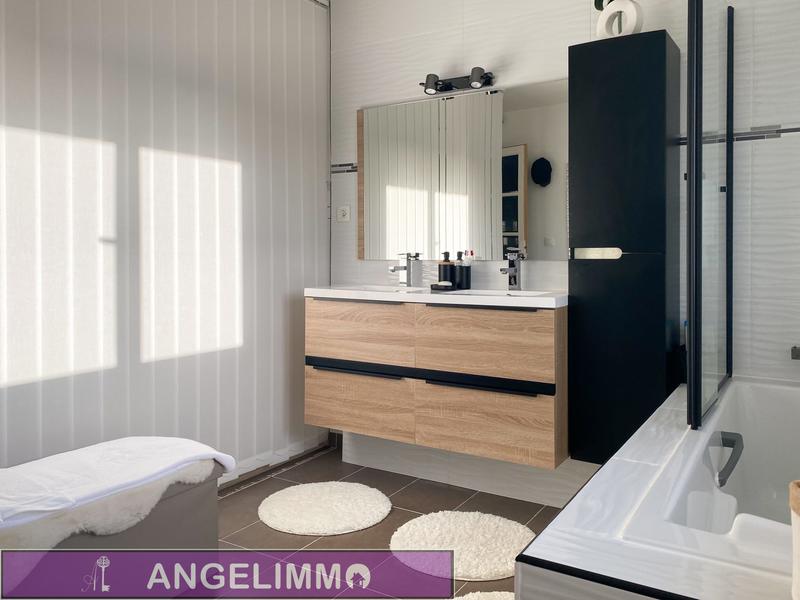 Maison - 146 m² - 7 pièces