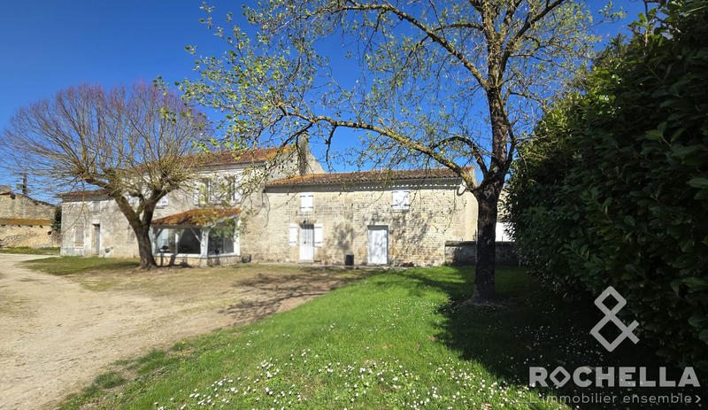 Maison ancienne - 190 m² - 8 pièces