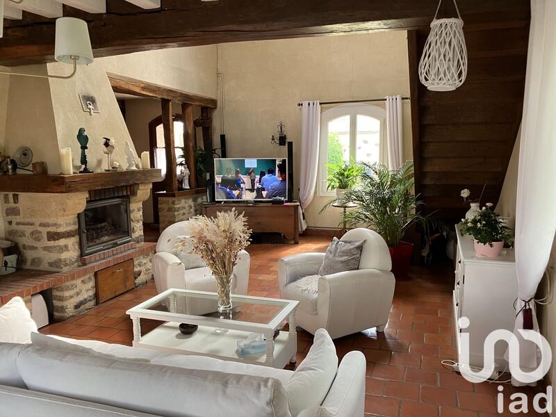 Maison - 232 m² - 7 pièces