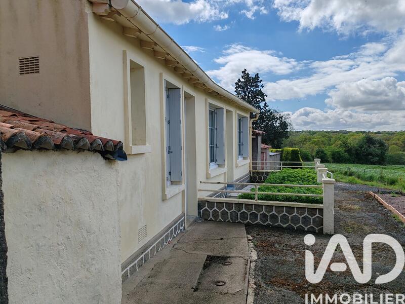 Maison - 196 m² - 7 pièces