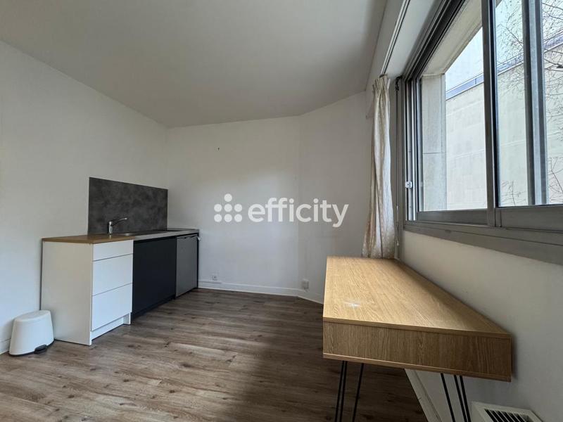 Studio - 15 m² - 1 pièce