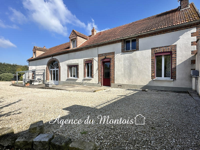 Maison - 192 m² - 6 pièces