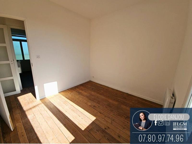 Maison - 210 m² - 10 pièces