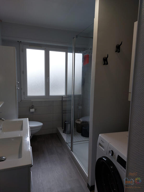 Appartement - 93 m² - 4 pièces