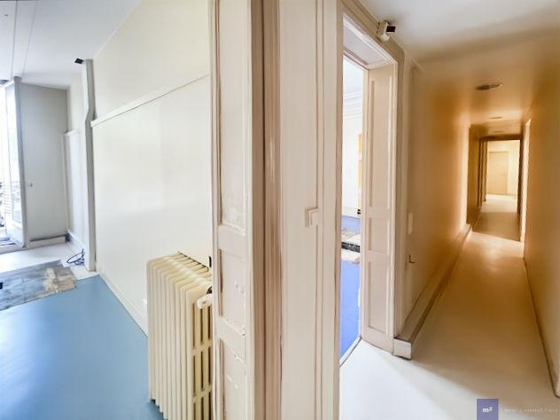 Bureau - 177 m² - 9 pièces