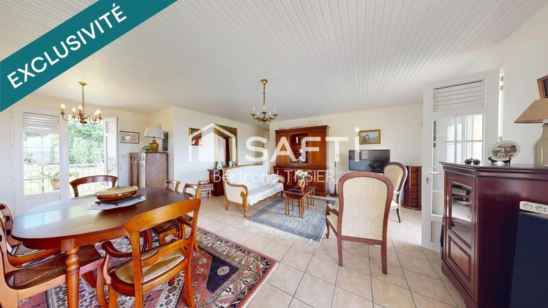 Villa - 219 m² - 9 pièces