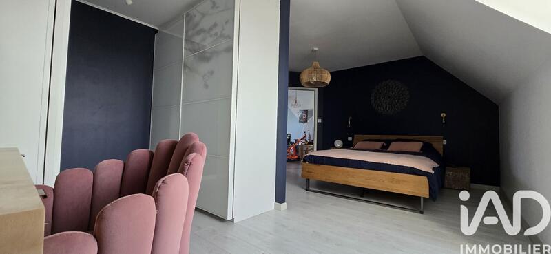 Maison - 180 m² - 7 pièces