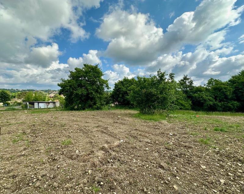 Terrain constructible - 830 m²