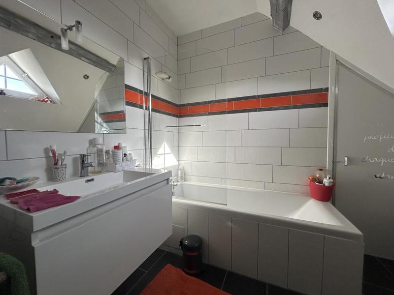 Maison - 141 m² - 7 pièces