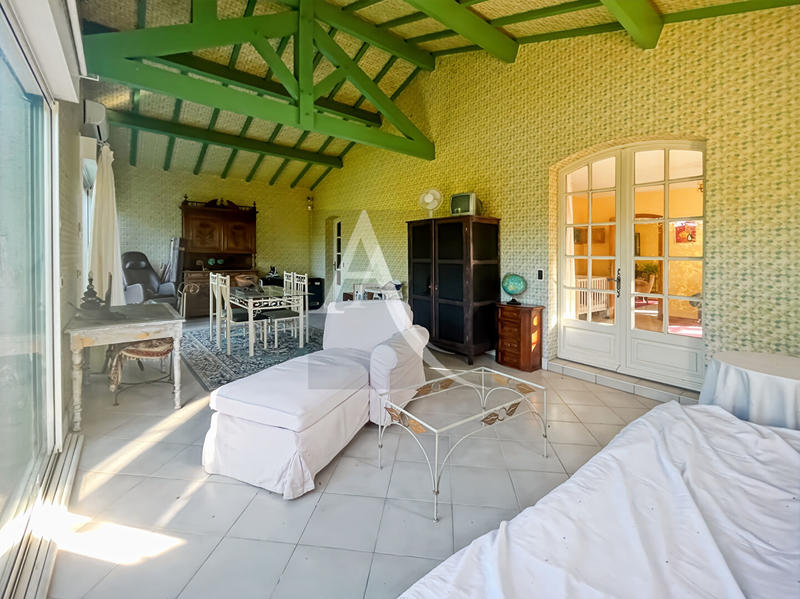 Maison - 180 m² - 7 pièces