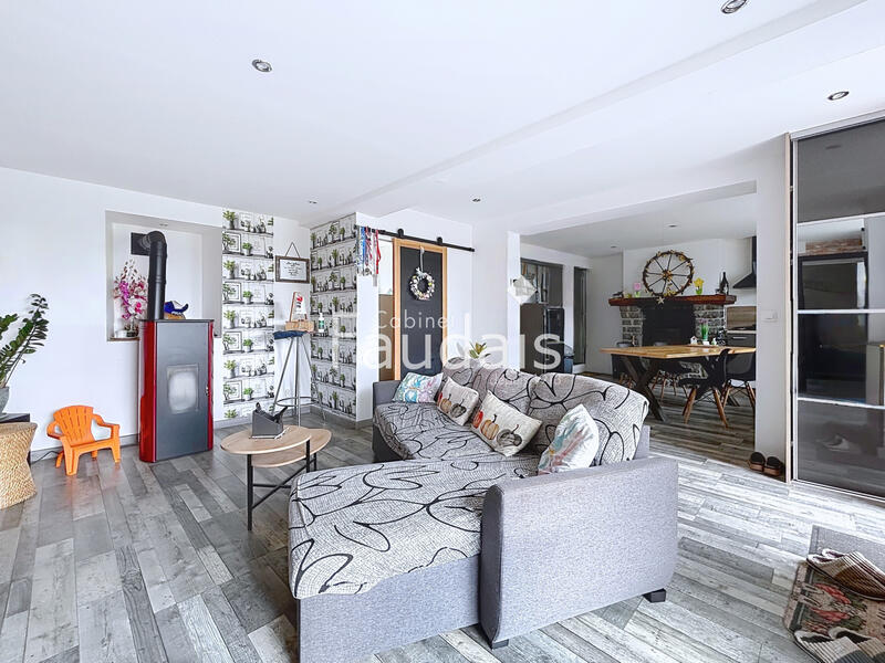 Maison - 140 m² - 6 pièces