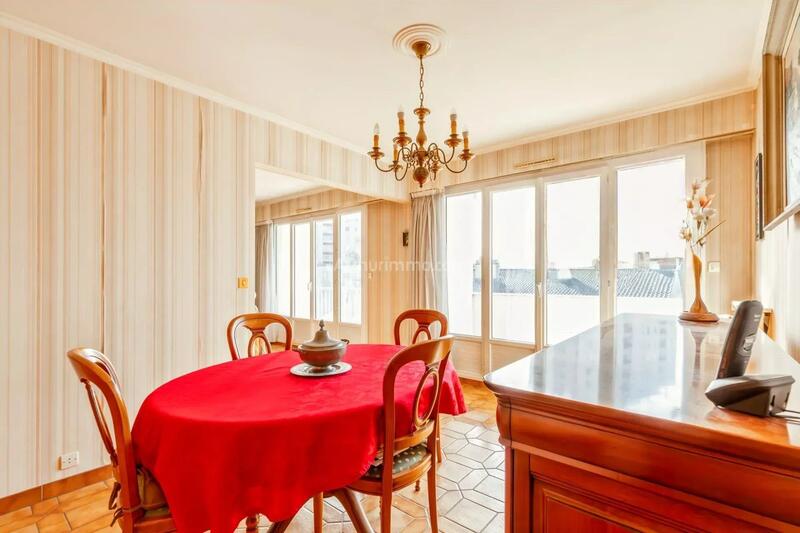 Appartement - 80 m² - 4 pièces