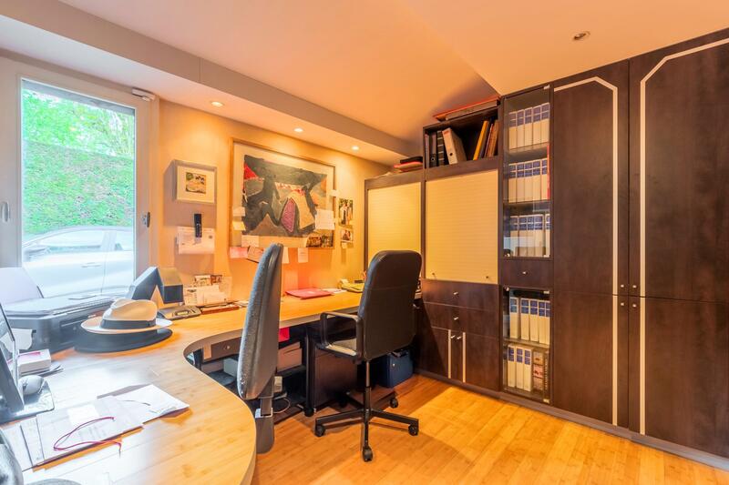 Maison - 200 m² - 9 pièces