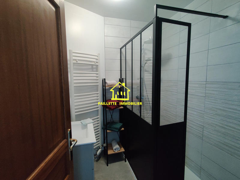 Maison - 210 m² - 8 pièces