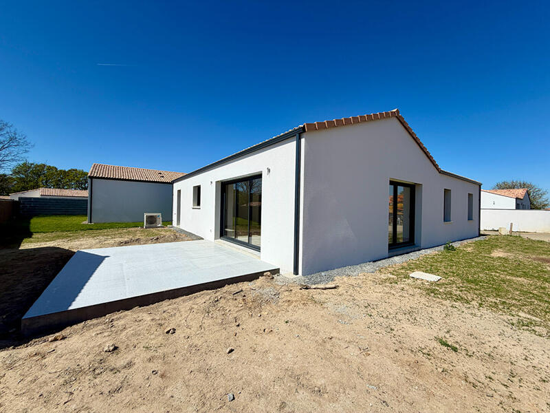 Maison - 97 m² - 4 pièces