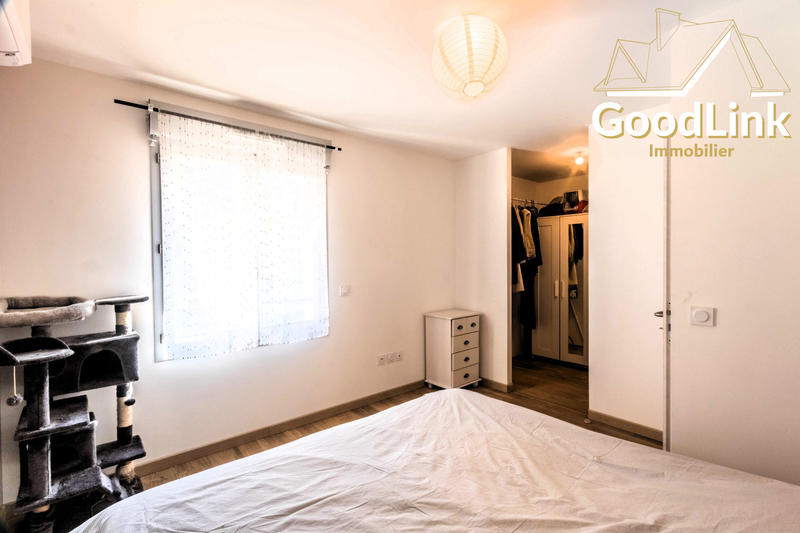 Maison traditionnelle - 95 m² - 6 pièces