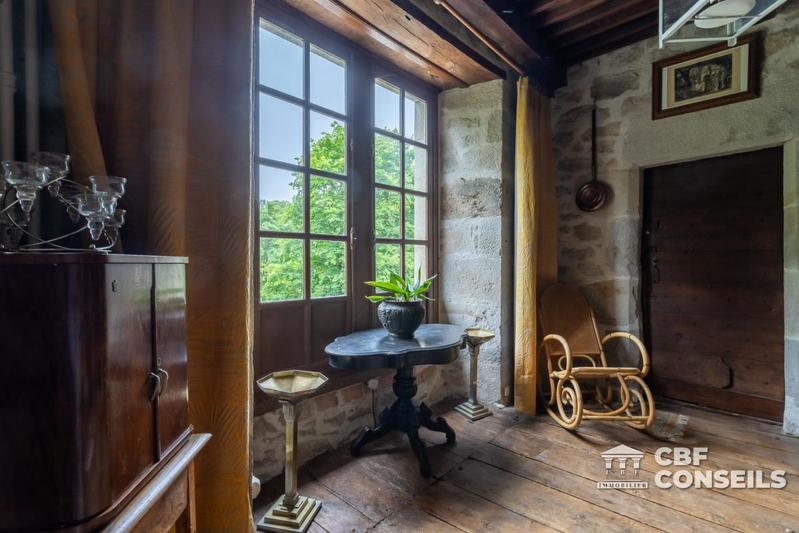 Château - 560 m² - 15 pièces