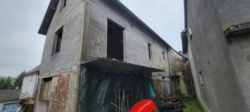 Maison - 94 m² - 4 pièces