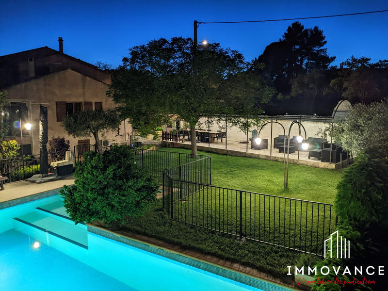 Maison - 290 m² - 7 pièces