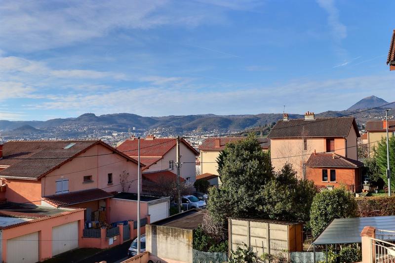 Maison - 97 m² - 4 pièces