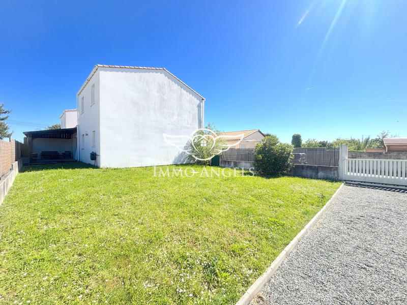 Maison traditionnelle - 107 m² - 4 pièces