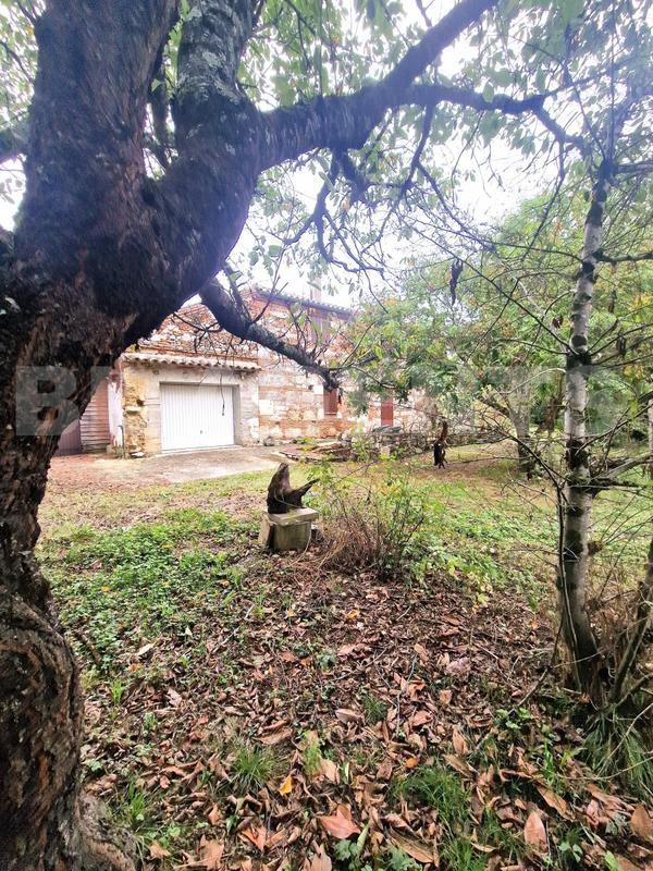 Maison - 230 m² - 7 pièces