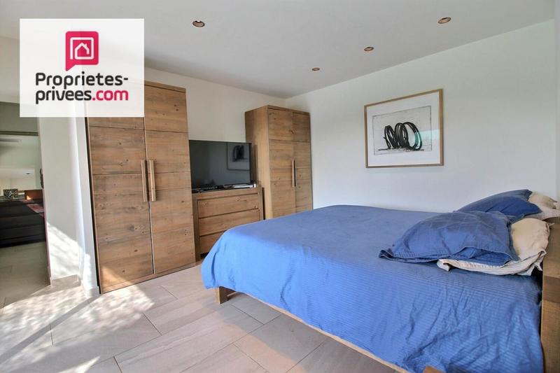 Villa - 192 m² - 7 pièces