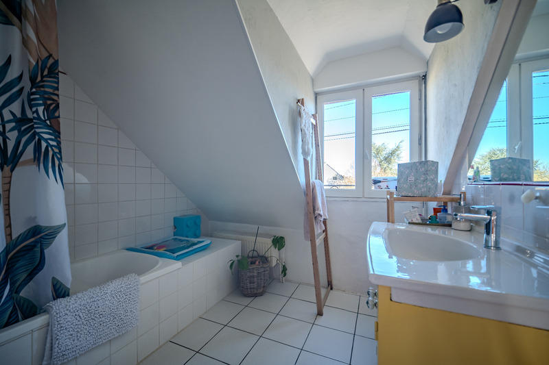 Maison - 166 m² - 7 pièces