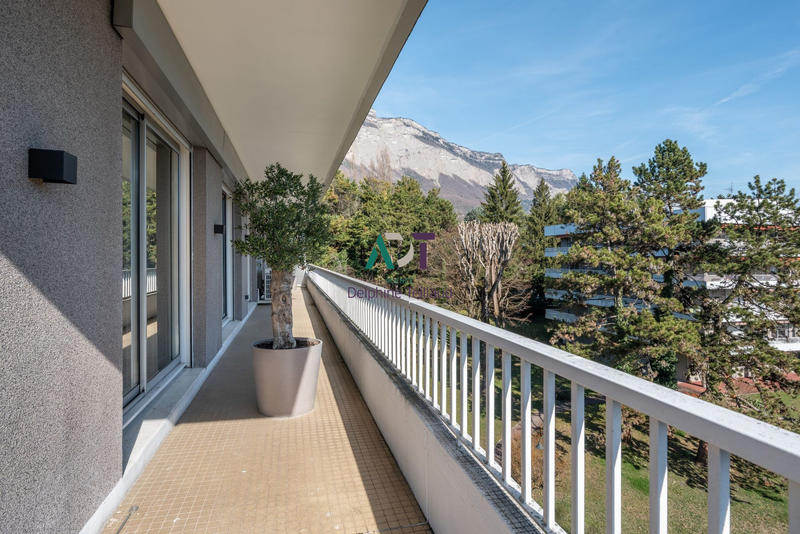 Appartement - 141 m² - 5 pièces