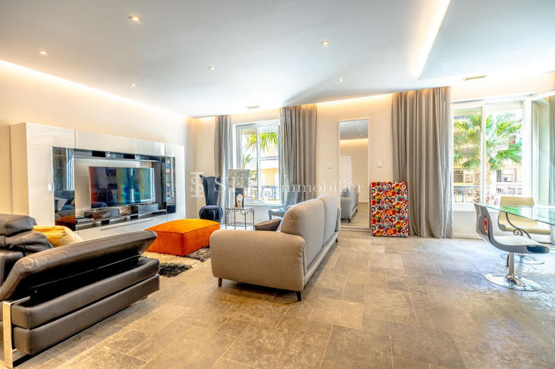 Appartement - 90 m² - 3 pièces