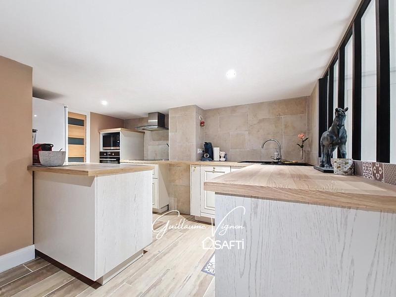 Appartement - 80 m² - 4 pièces